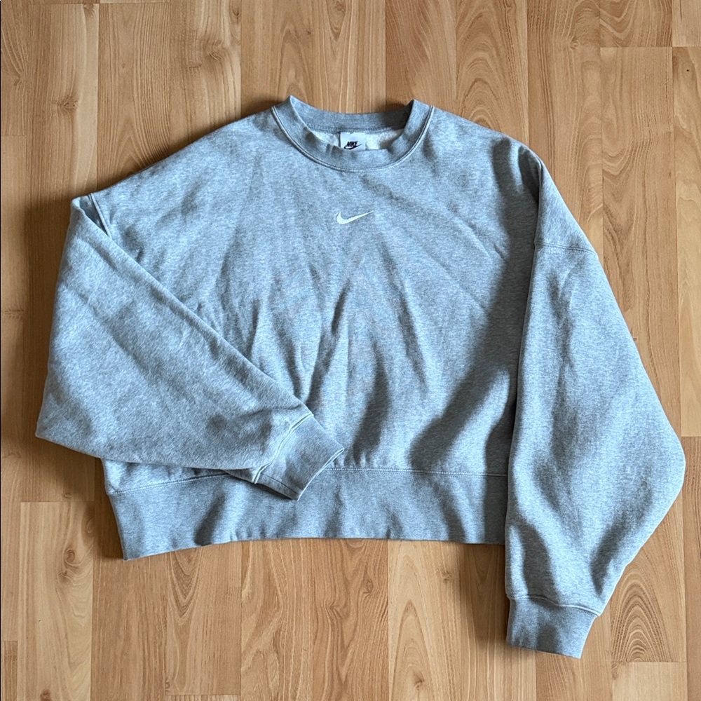 Women’s Nike Phoenix Fleece Oversized Crewneck Sweater